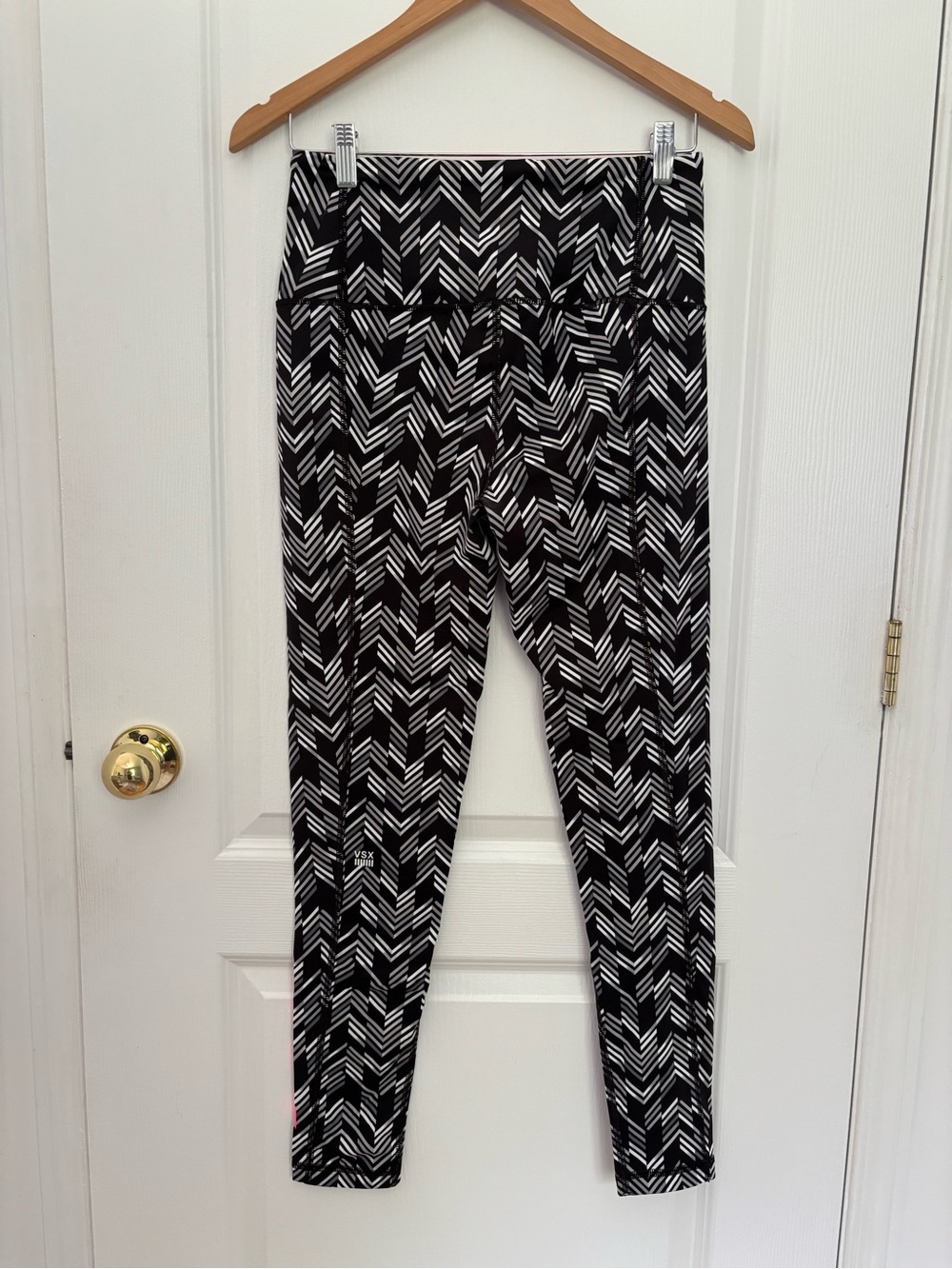 Victoria’s Secret VSX Knockout High-Rise Workout Leggings Pink Logo Size M #109 - Picture 3 of 6
